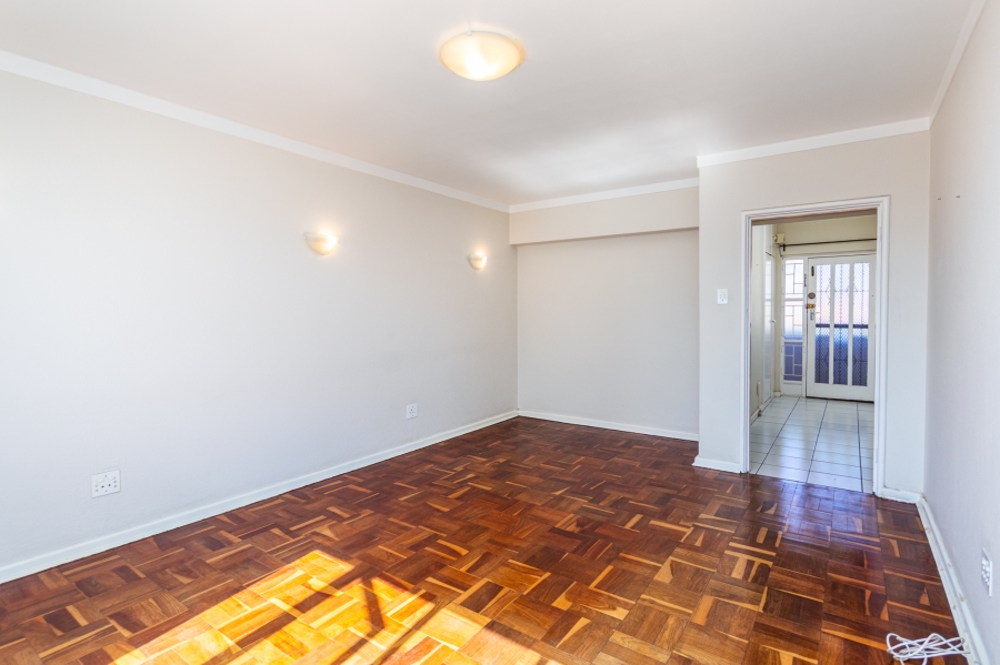 1 Bedroom Property for Sale in Green Point Western Cape